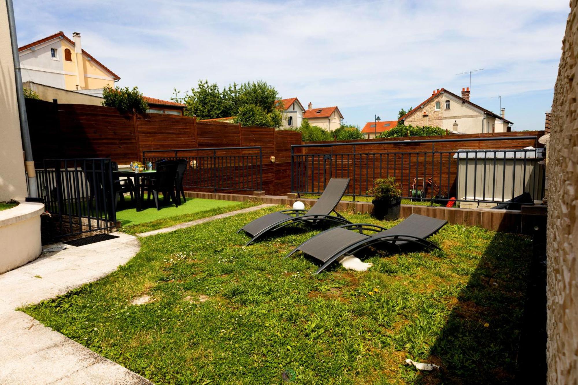 The Silent Green Lounge, Noisiel Exteriör bild
